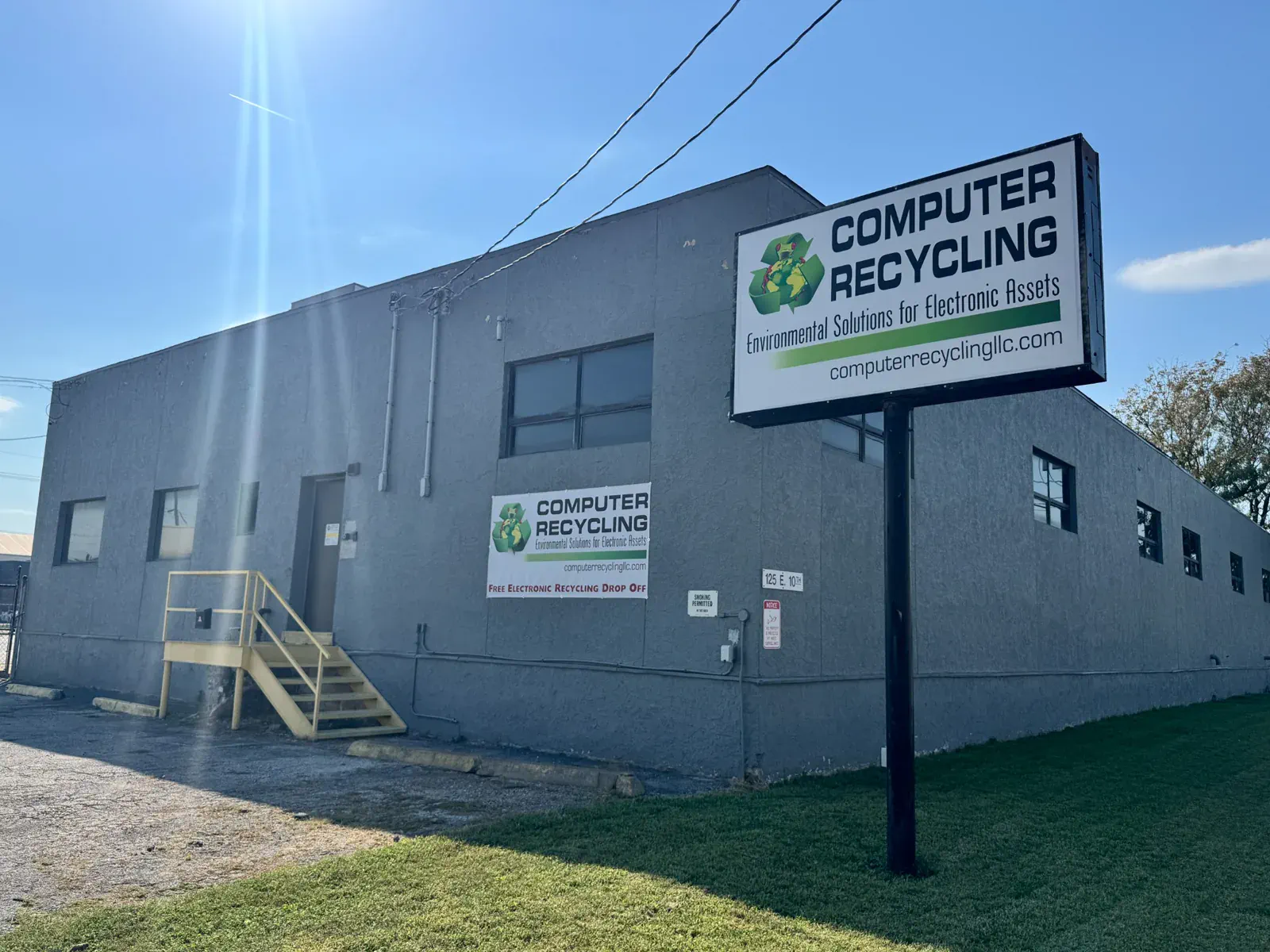 Front of Computer Recycling LLC building in North Kansas City